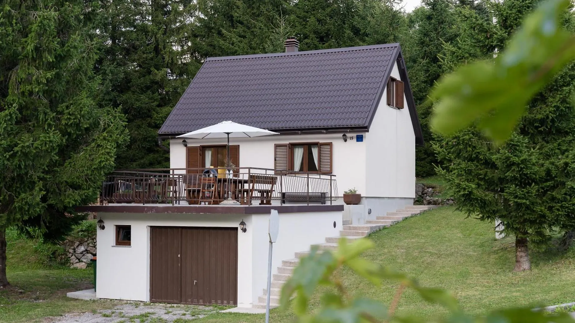 Semesterbostad Holiday House Tjasa Lokve