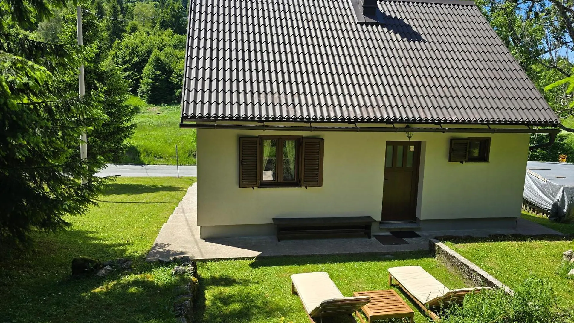 Semesterbostad Holiday House Tjasa Lokve